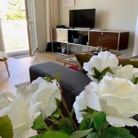 Haus Quisisana 11 - 450 * Goehren (Ruegen)